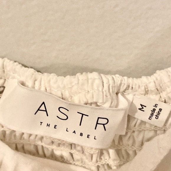 ASTR the label Poplin Tiered Puff Sleeve Midi Dress - Picture 5 of 8